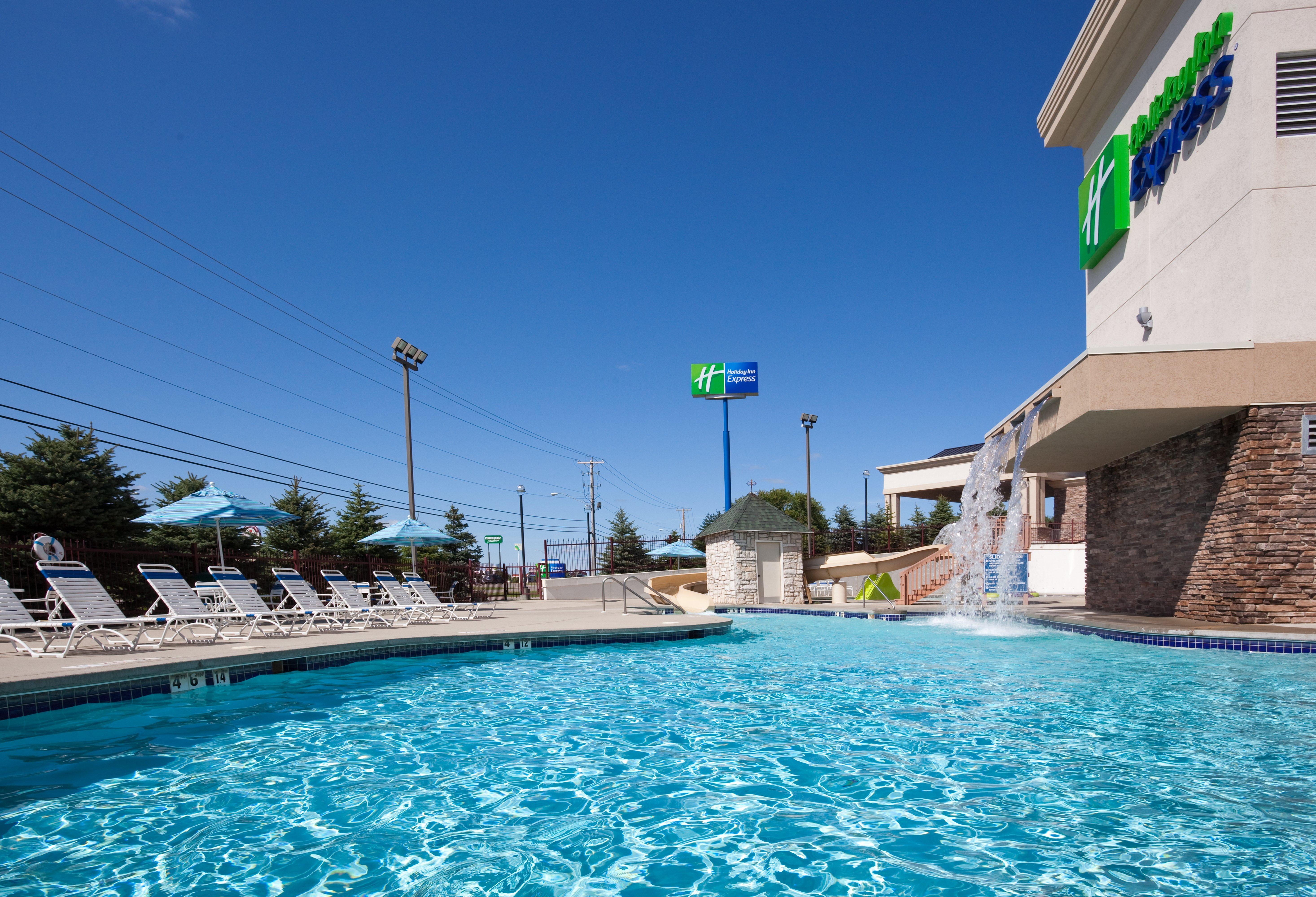 Holiday Inn Express Wisconsin Dells By Ihg Exterior foto