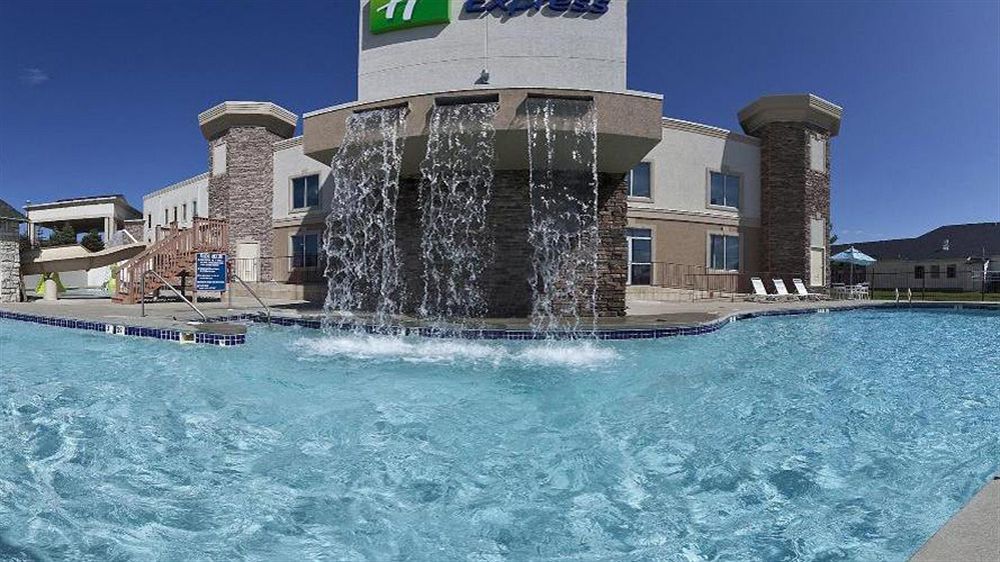 Holiday Inn Express Wisconsin Dells By Ihg Exterior foto